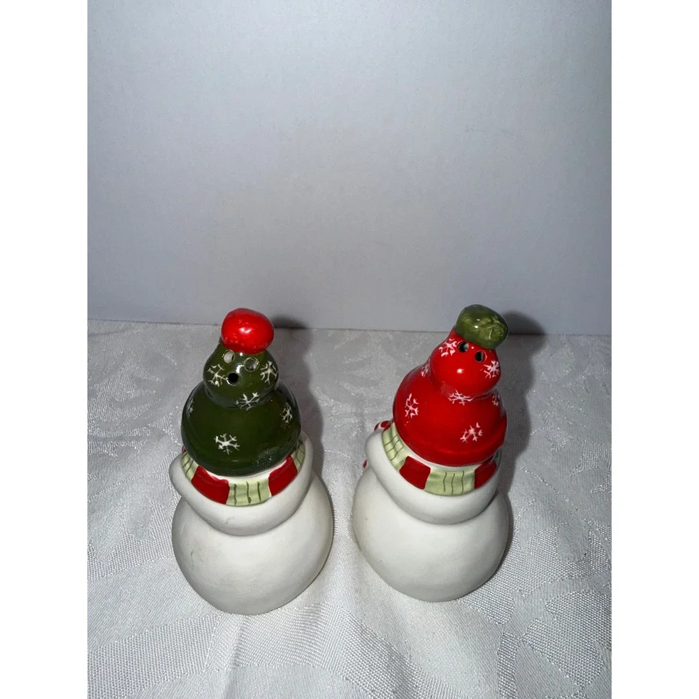 Christmas Snowman Salt and Pepper Shakers Set Holiday Ceramic Candy Cane Decor